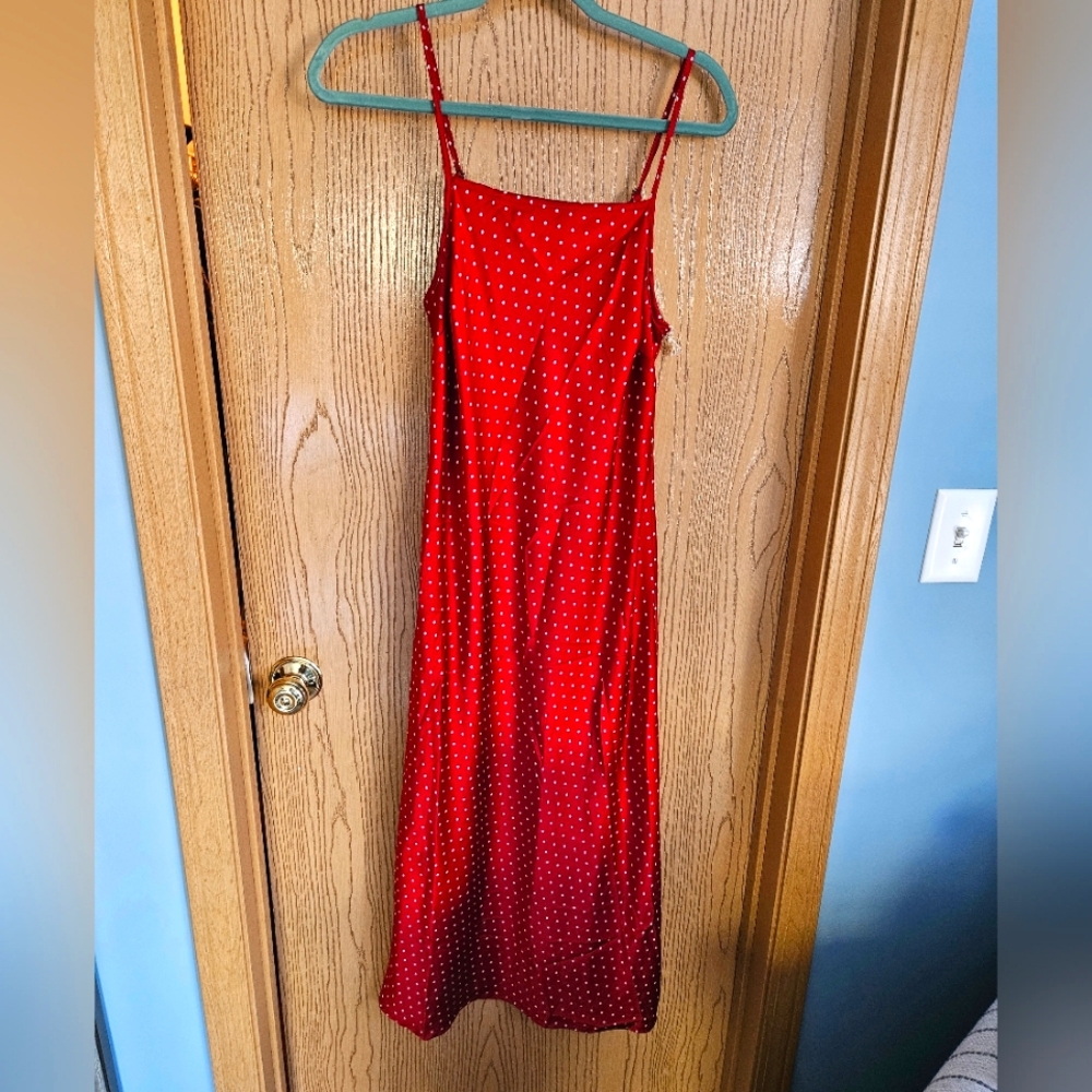 Size M NWT Jessica Simpson Midi dress